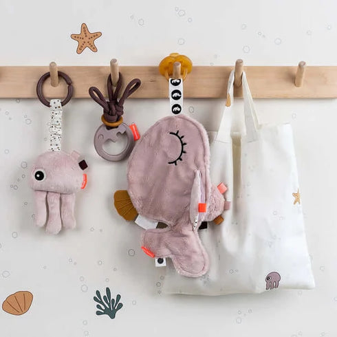 Cozy Friend Sleepy, Wally