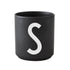 Porcelain letter mug, black