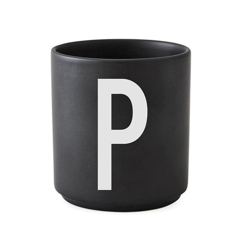 Porcelain letter mug, black